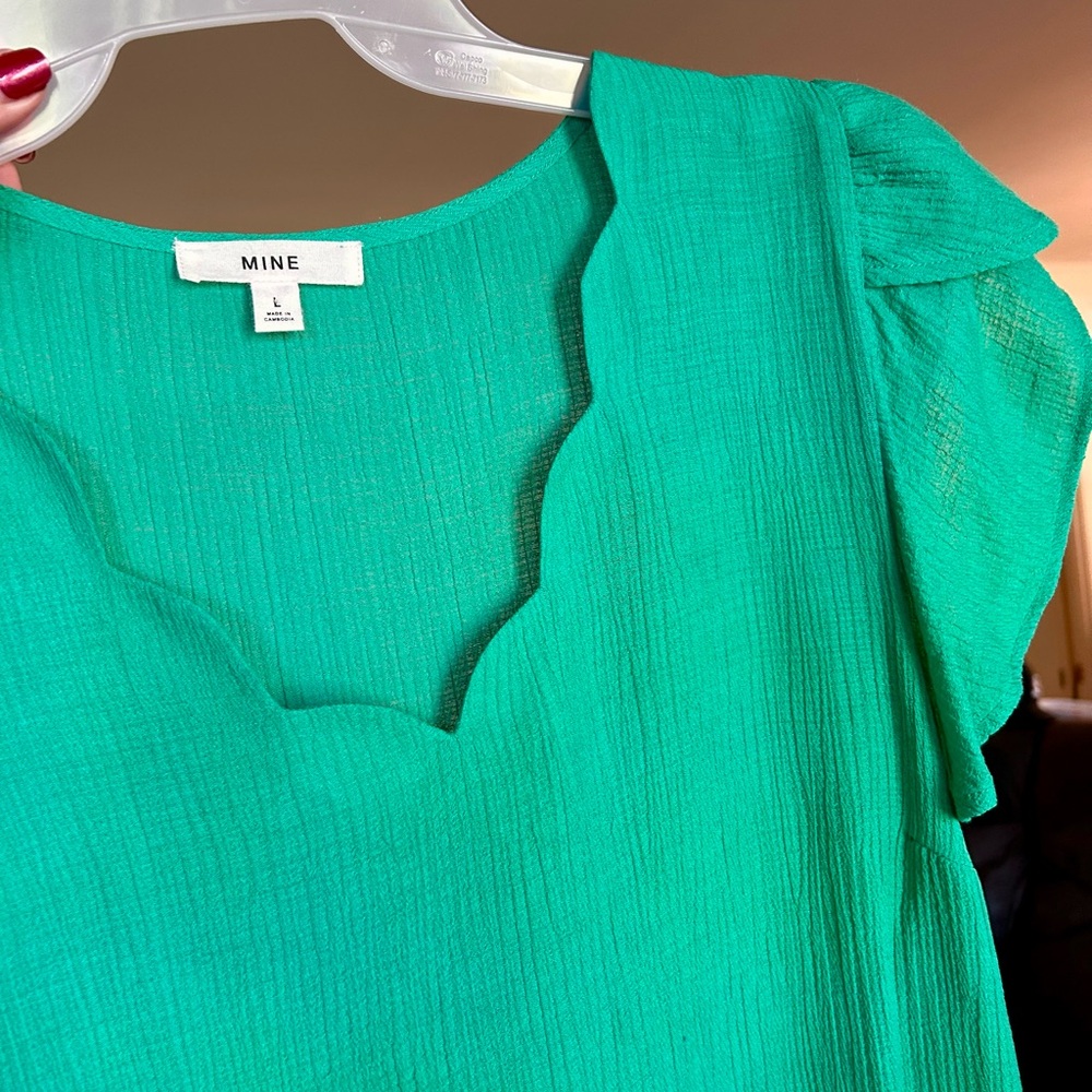 mine Emerald Scalloped V-Neck Flutter Sleeve Top - Picture 5 of 5